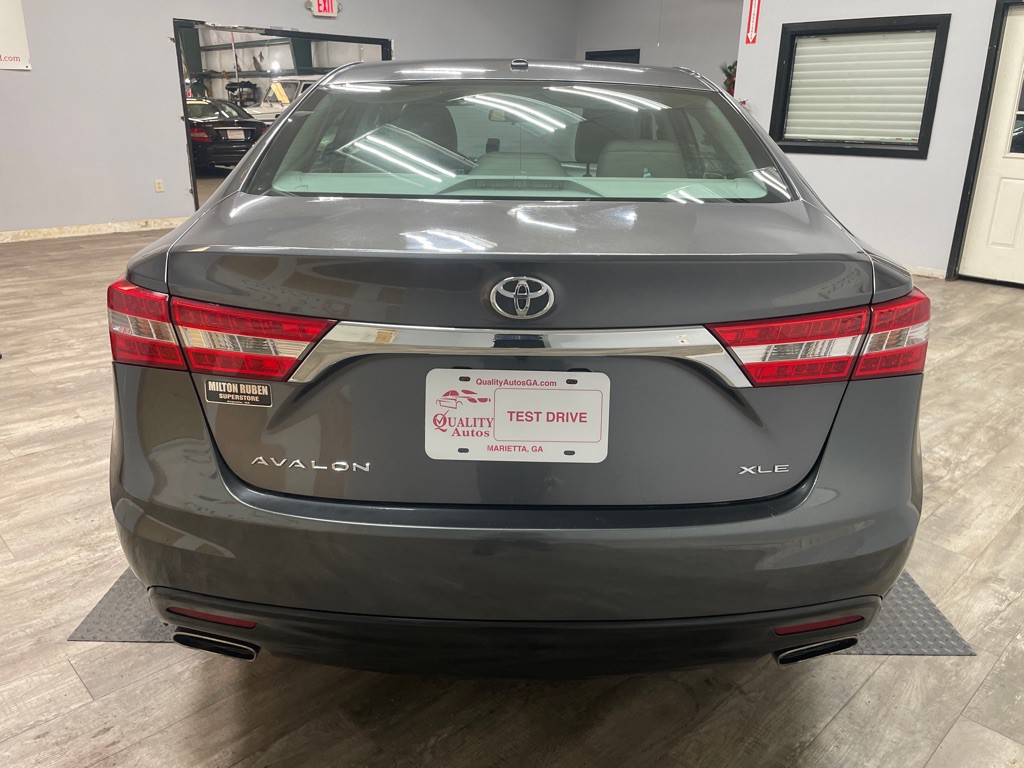 2015 Toyota Avalon Image 8