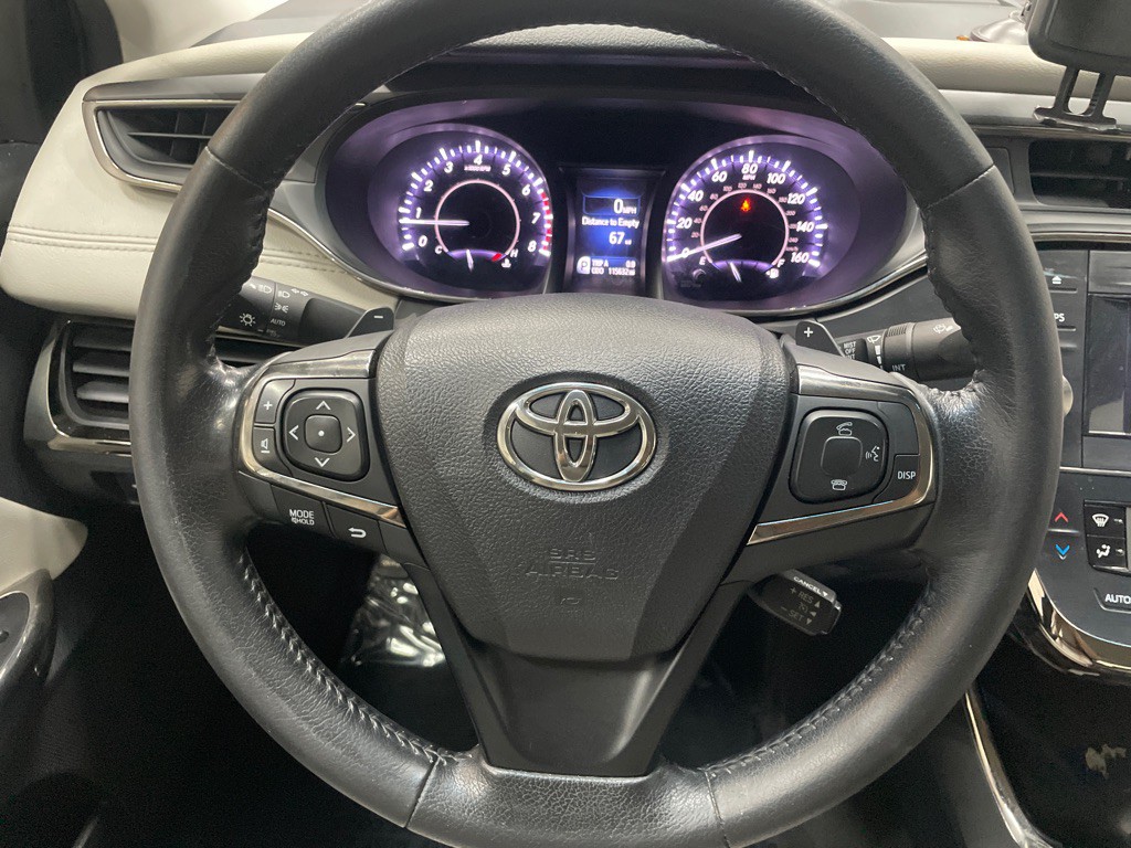 2015 Toyota Avalon Image 18
