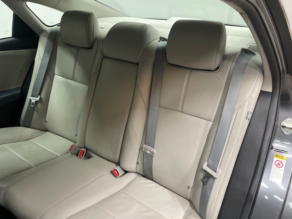 2015 Toyota Avalon Image 32