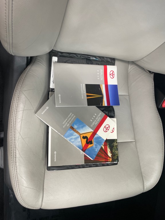 2015 Toyota Avalon Image 44