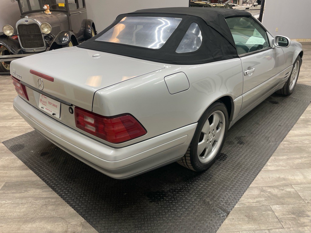 2000 Mercedes-Benz SL-Class Image 19