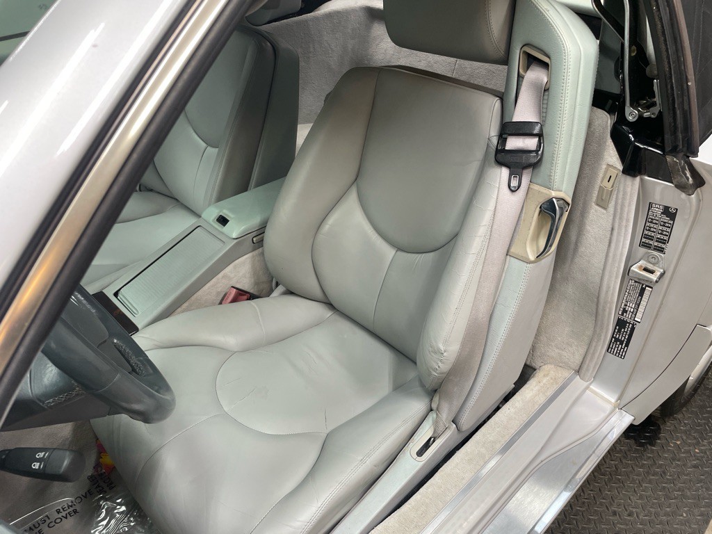 2000 Mercedes-Benz SL-Class Image 24