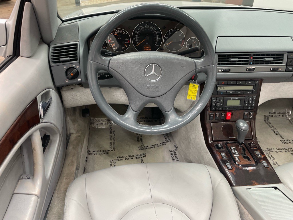 2000 Mercedes-Benz SL-Class Image 25