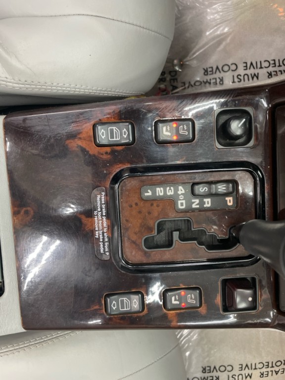 2000 Mercedes-Benz SL-Class Image 28