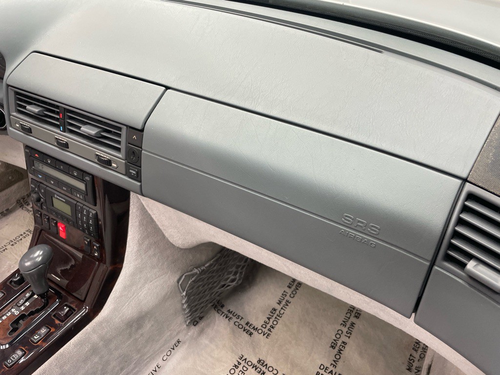 2000 Mercedes-Benz SL-Class Image 34