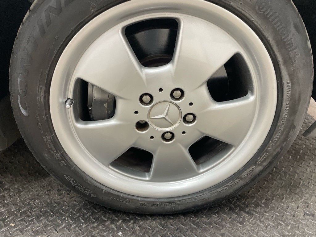 2000 Mercedes-Benz SL-Class Image 43