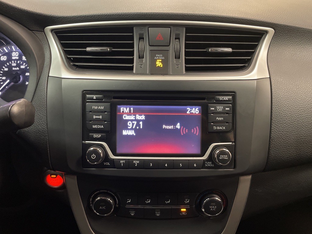 2015 Nissan Sentra Image 11