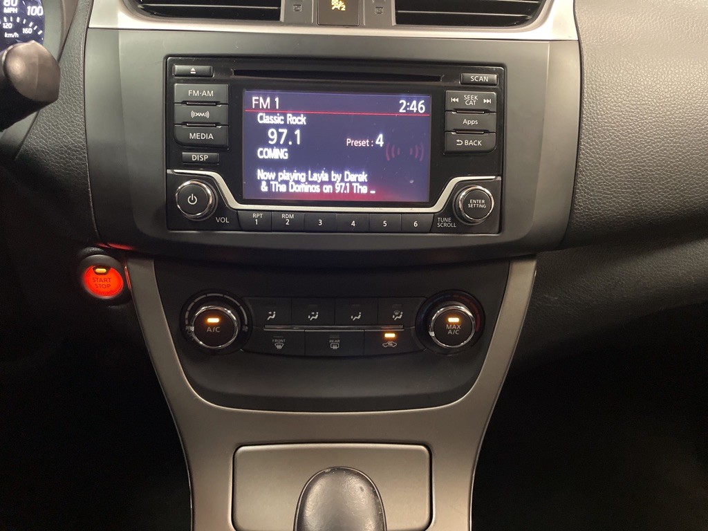 2015 Nissan Sentra Image 12