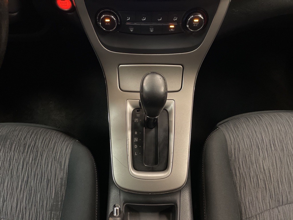 2015 Nissan Sentra Image 13