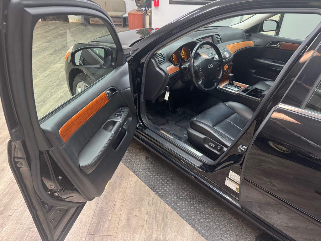 2006 INFINITI M45 Image 11