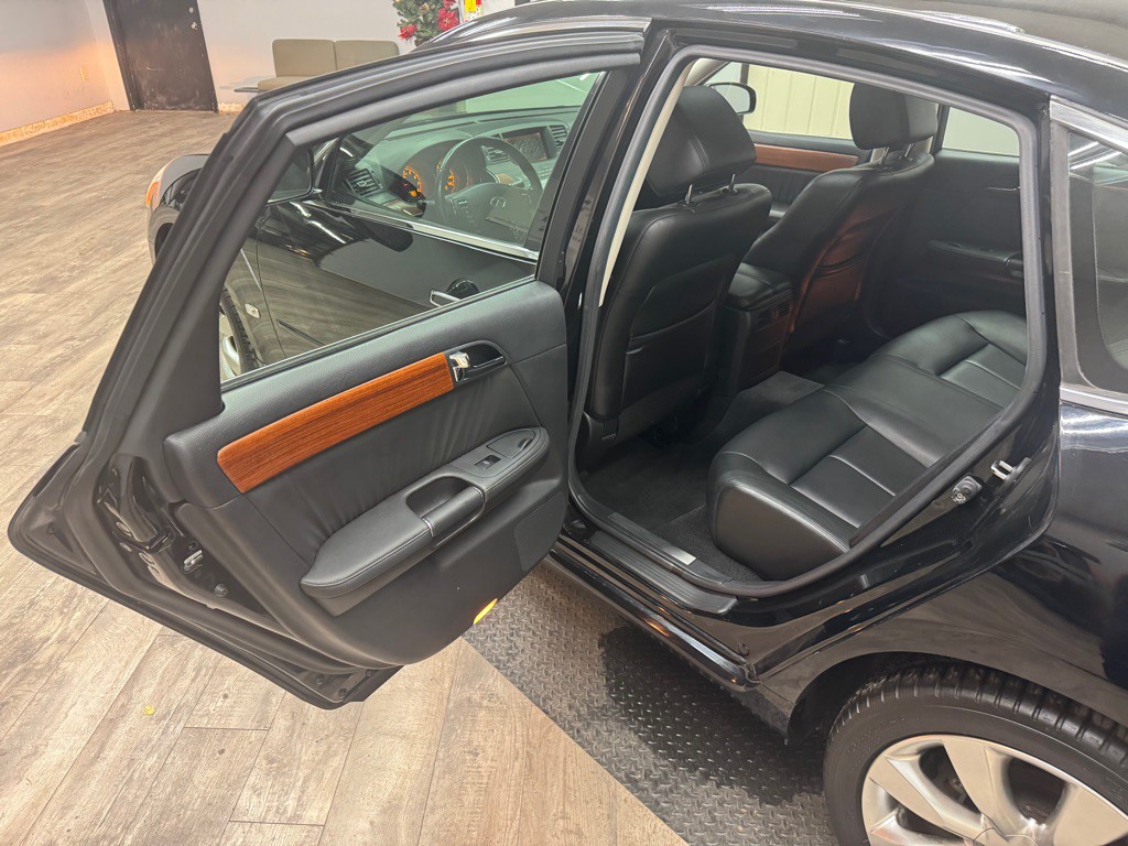 2006 INFINITI M45 Image 25