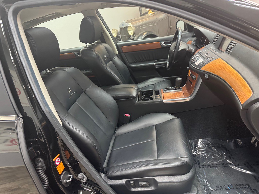 2006 INFINITI M45 Image 35