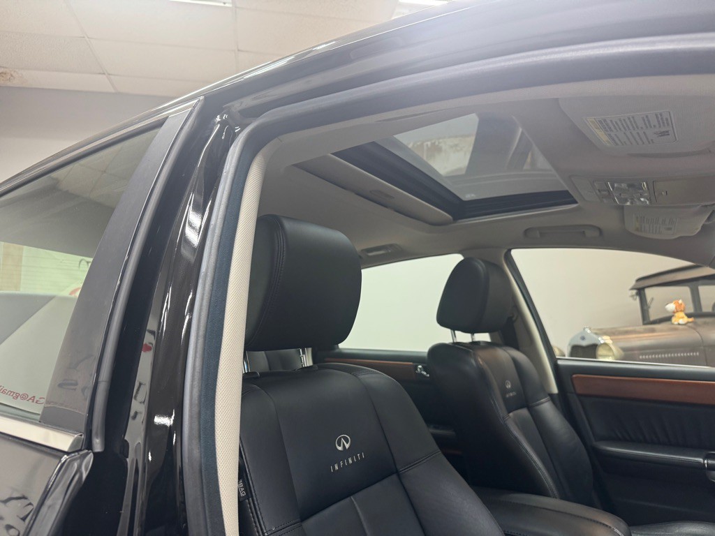 2006 INFINITI M45 Image 36