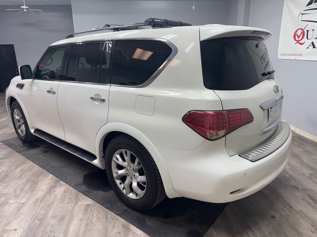 2011 INFINITI QX56 Image 4