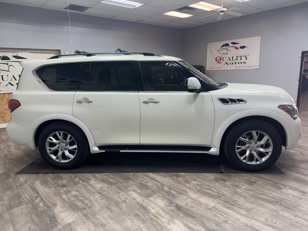 2011 INFINITI QX56 Image 8