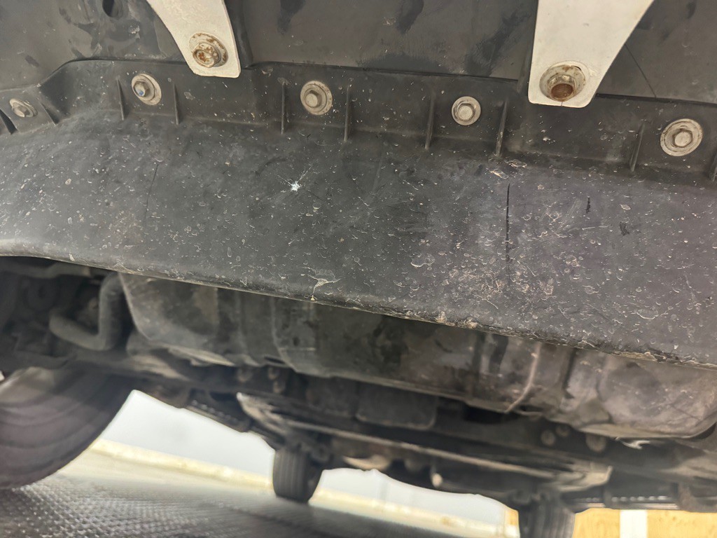 2011 INFINITI QX56 Image 14