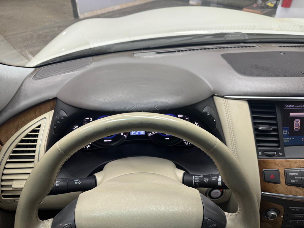 2011 INFINITI QX56 Image 29