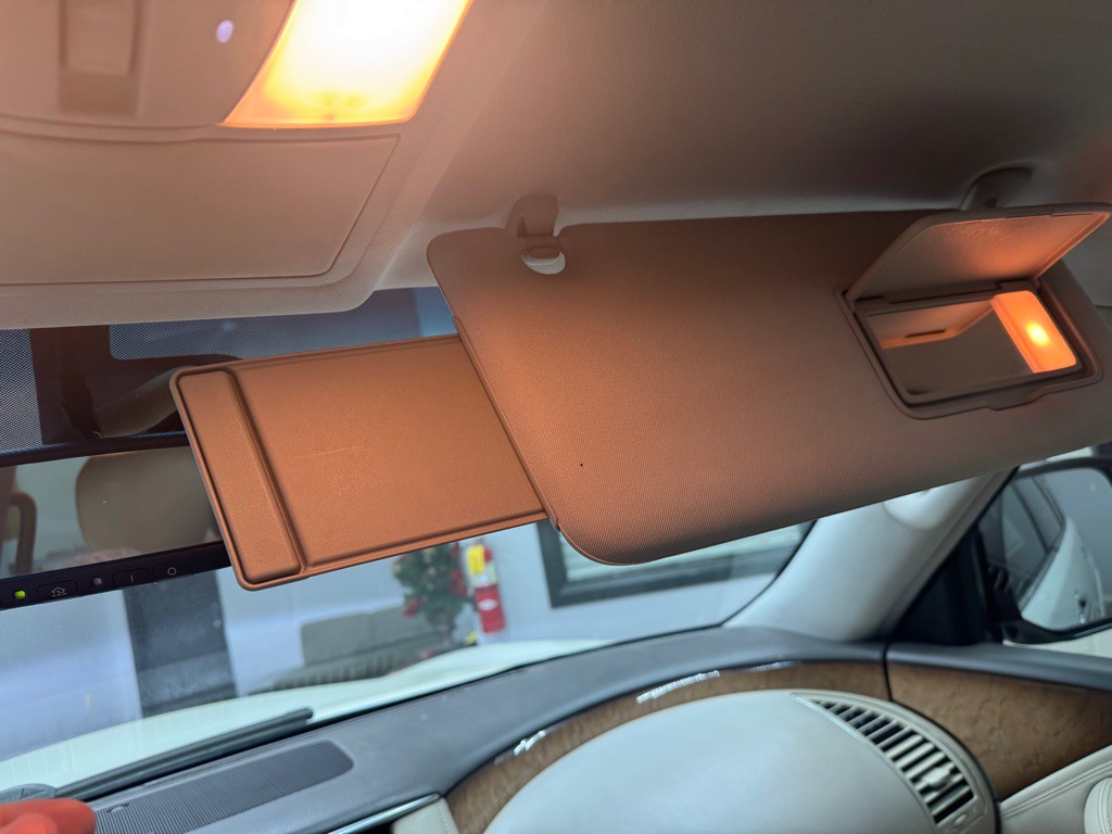 2011 INFINITI QX56 Image 42