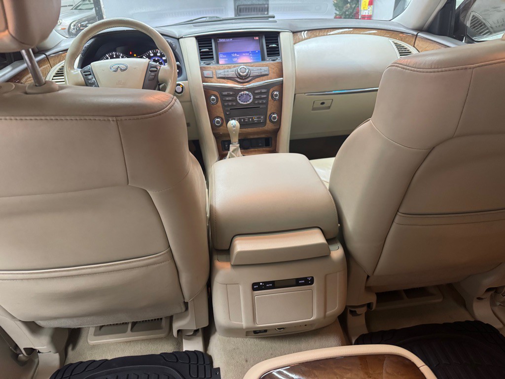 2011 INFINITI QX56 Image 49