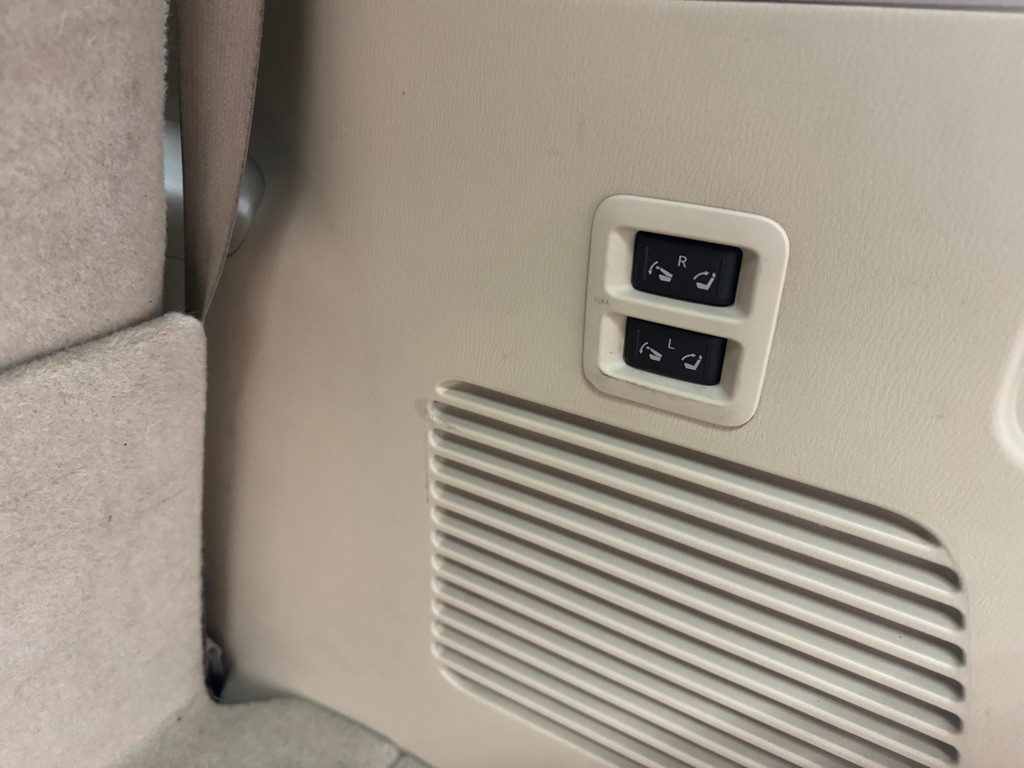 2011 INFINITI QX56 Image 59