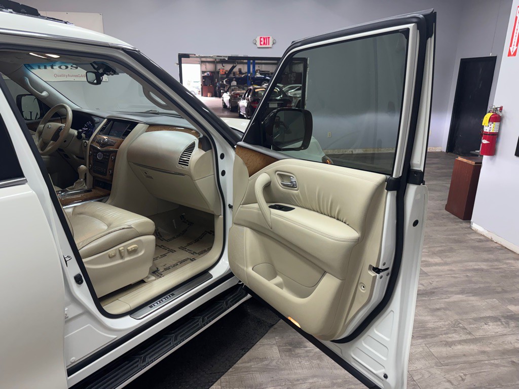 2011 INFINITI QX56 Image 64