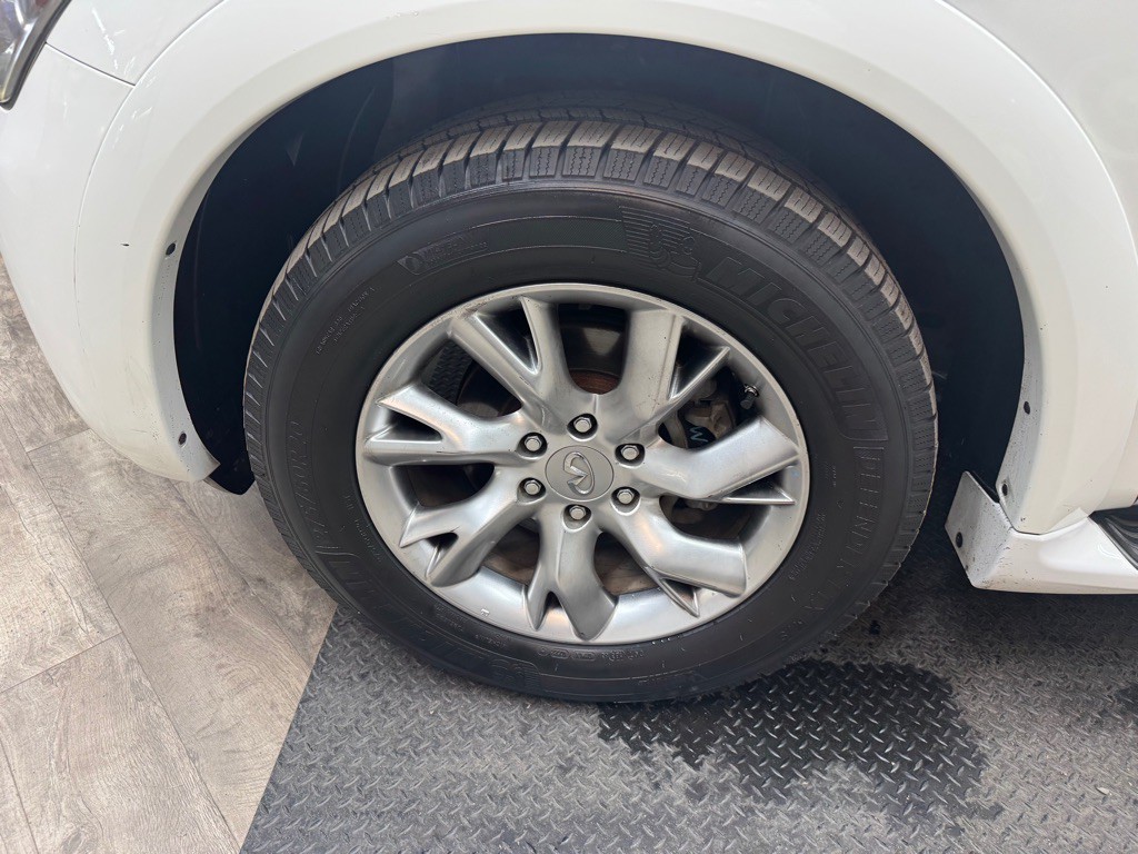 2011 INFINITI QX56 Image 71