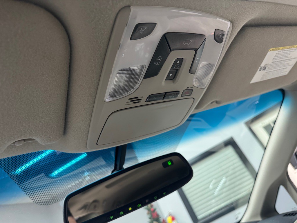 2011 Toyota Sienna Image 36