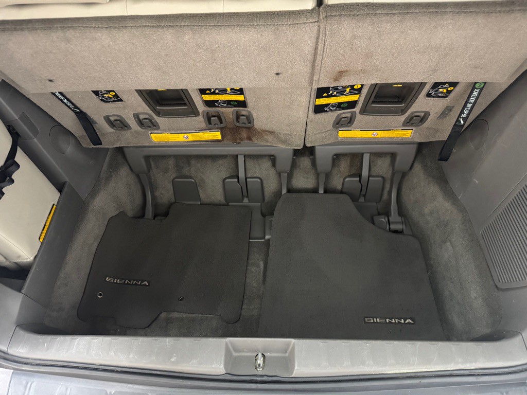 2011 Toyota Sienna Image 54