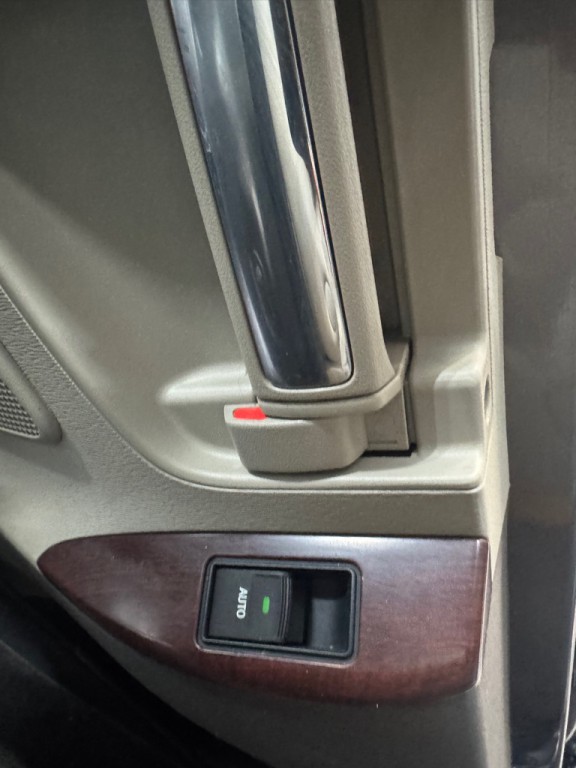2011 Toyota Sienna Image 67