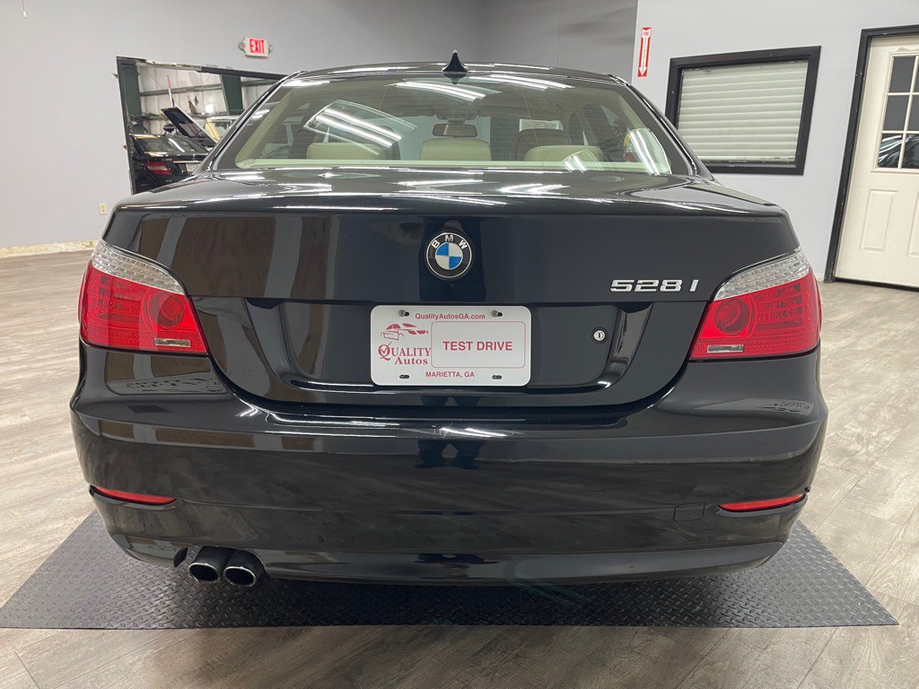 2010 BMW 5 Series Image 20