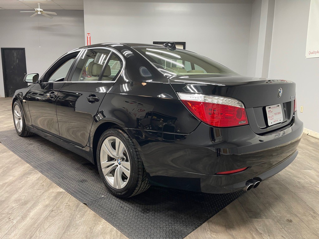 2010 BMW 5 Series Image 21