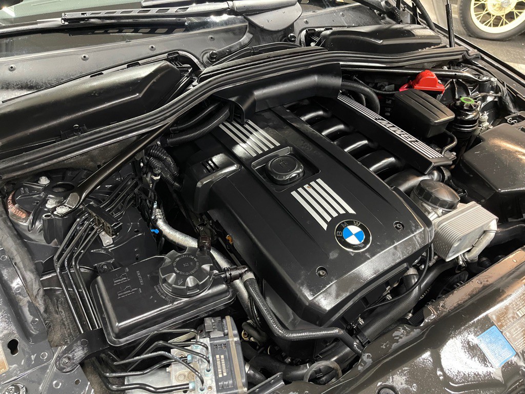 2010 BMW 5 Series Image 40