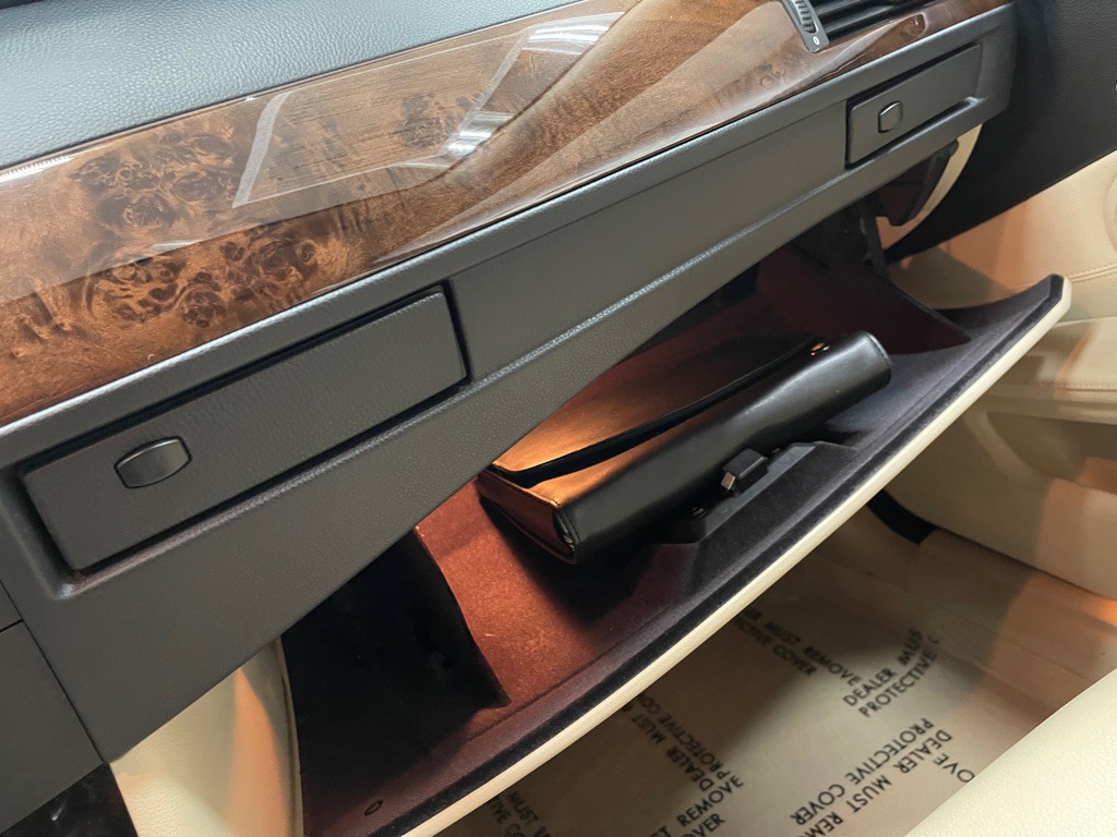 2010 BMW 5 Series Image 41