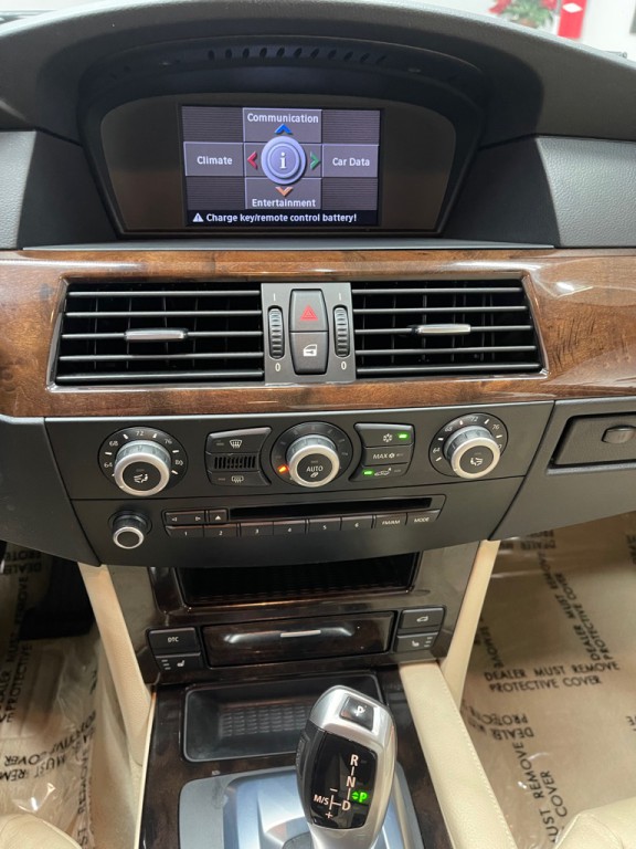 2010 BMW 5 Series Image 42