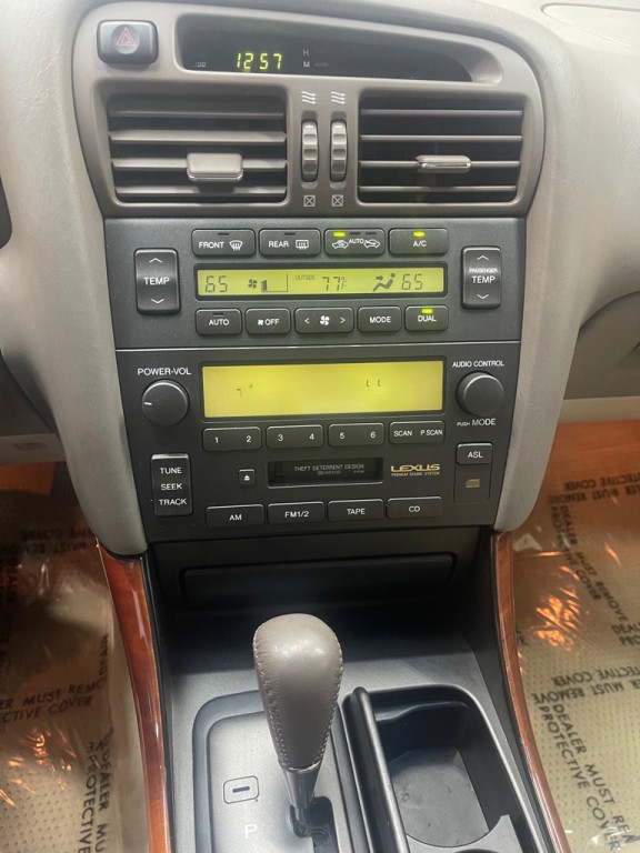 1998 Lexus GS Image 32