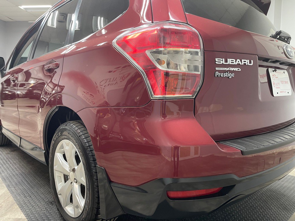 2016 Subaru Forester Image 9