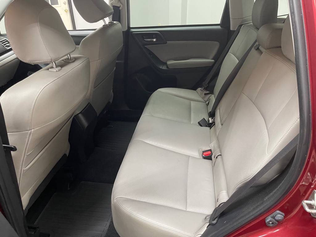 2016 Subaru Forester Image 17