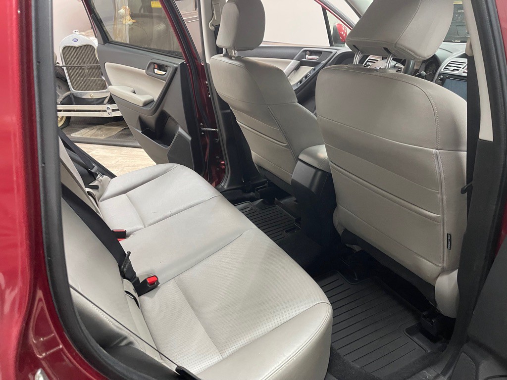 2016 Subaru Forester Image 18
