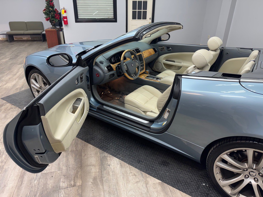 2007 Jaguar XK-Series Image 13