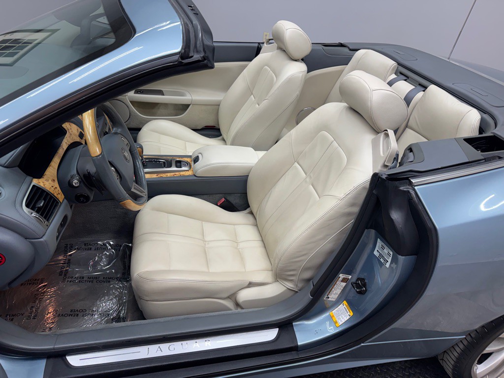 2007 Jaguar XK-Series Image 16