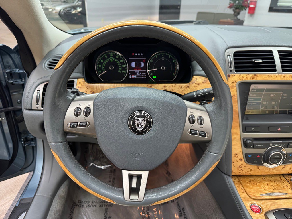 2007 Jaguar XK-Series Image 22