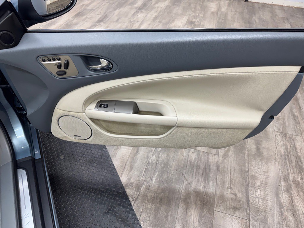 2007 Jaguar XK-Series Image 46