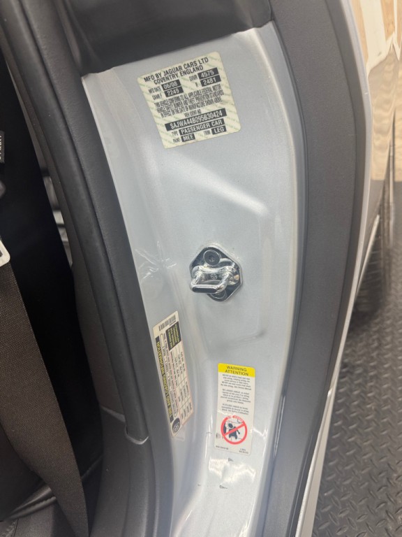 2009 Jaguar XK-Series Image 31