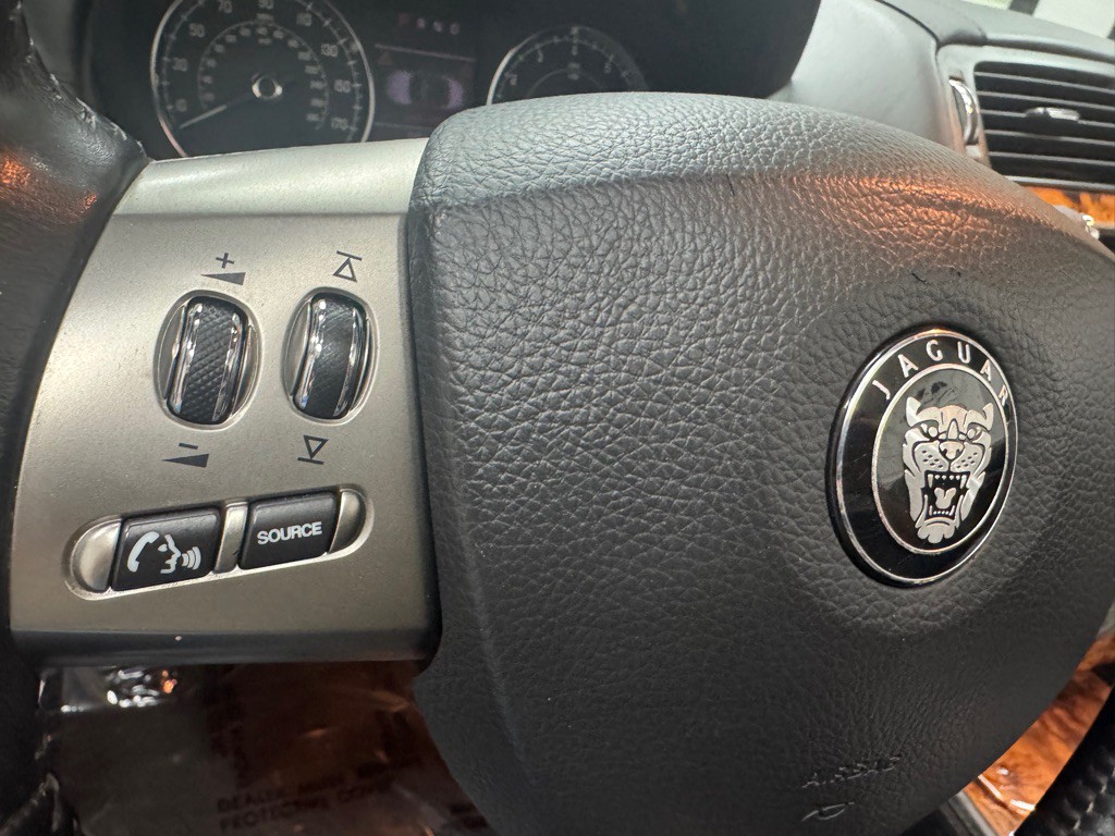 2009 Jaguar XK-Series Image 39