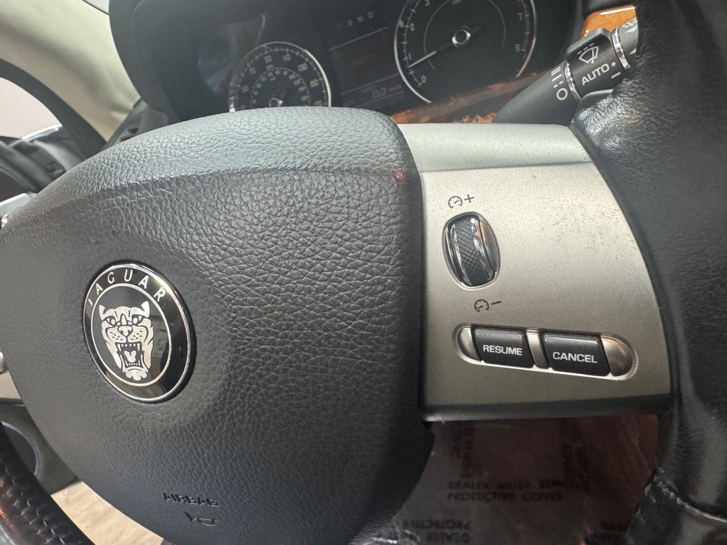 2009 Jaguar XK-Series Image 40