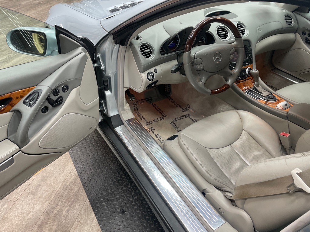 2007 Mercedes-Benz SL-Class Image 4