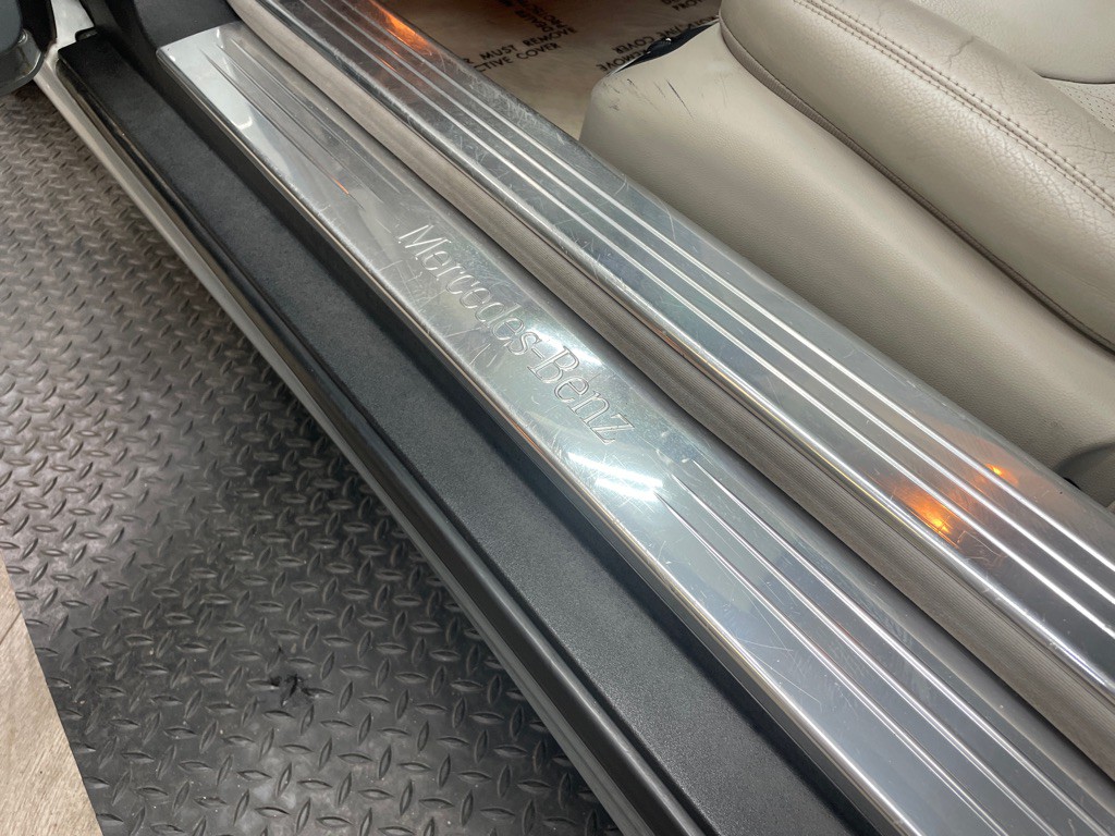 2007 Mercedes-Benz SL-Class Image 25