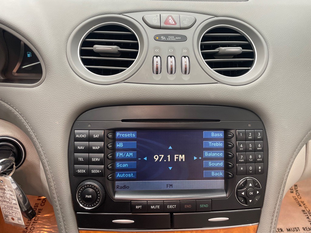 2007 Mercedes-Benz SL-Class Image 30