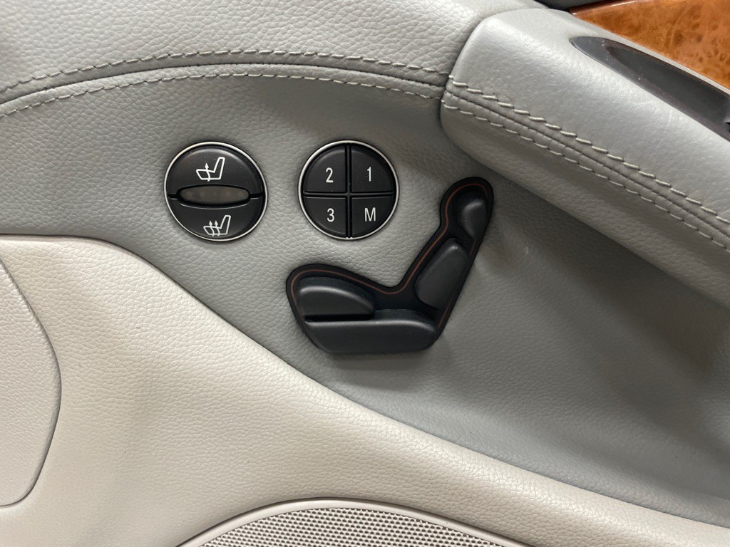 2007 Mercedes-Benz SL-Class Image 35