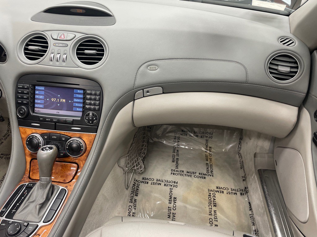 2007 Mercedes-Benz SL-Class Image 38